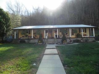 8709 State Road Frk, Sloan, KY 41653-2223