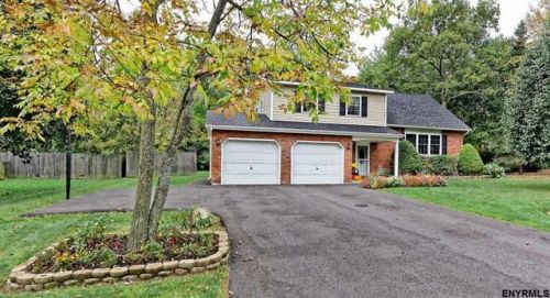 27 Warwick Way, Schenectady, NY 12309-2933