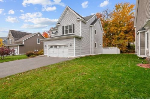16 Great Plain Dr, Plainville, CT 06062-1569