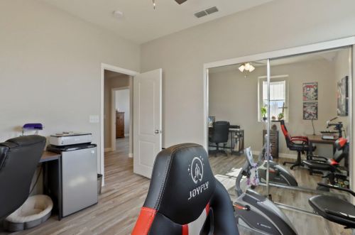 211 Emory Oak Pl, Lathrop CA  95330-8527 exterior