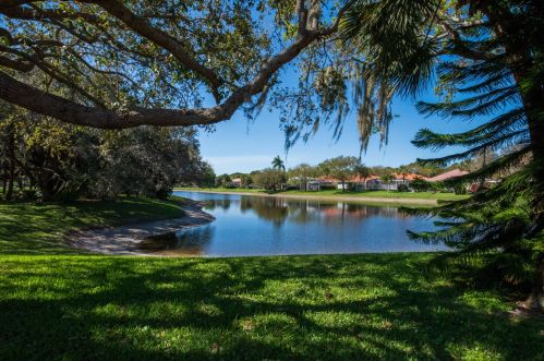 173 Lost Bridge Dr, West Palm Beach, FL 33410-4472