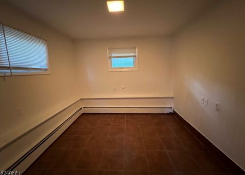 47 Hillside Rd, Sparta NJ  07871-2013 exterior