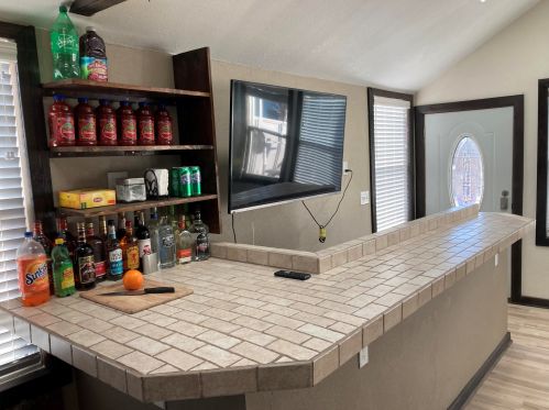 1730 6th St, Milwaukee WI 53204-3911 exterior