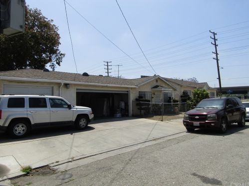 11178 Penn St, Lynwood, CA 90262-2423