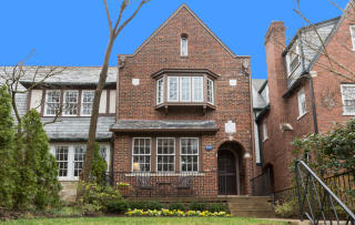 4405 Greenwich Pkwy, Washington, DC 20007-2010