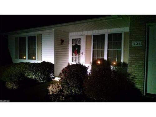 321 Abby Ln, Hartville, OH 44632-8307