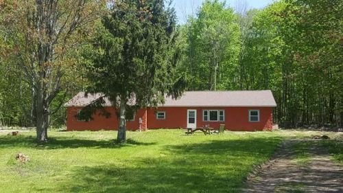 268 Bangall Rd, Parish, NY 13131-3321