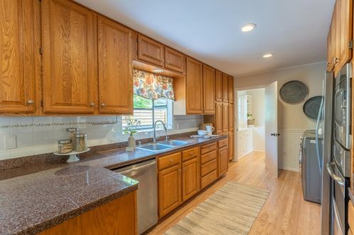 2109 Gillespie St, Santa Barbara CA  93101-4649 exterior