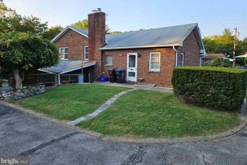 512 Roberts St, Norristown, PA 19401-3525