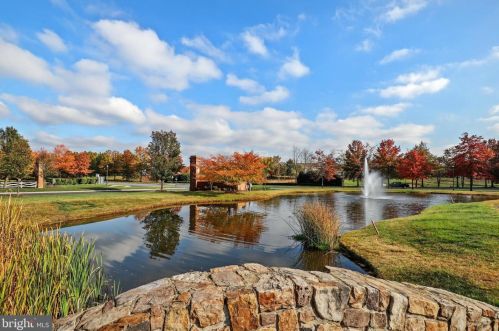 15609 Ryder Cup Dr, Haymarket VA  20169-6160 exterior