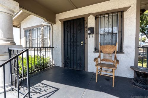 446 30th St, San Diego CA  92102-4124 exterior