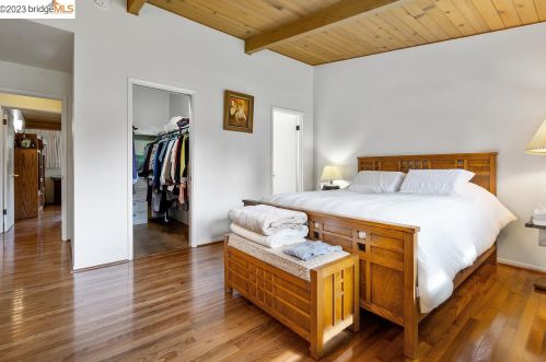 8 Rae Dr, Orinda CA  94563-4360 exterior