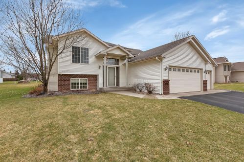 714 Northstar Dr, Sartell, MN 56377-2250