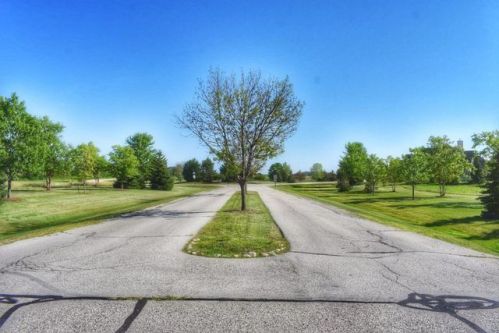 5760 Stefanie Way, Caledonia, WI 53108-9561