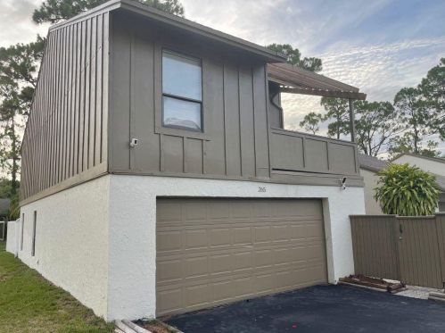 265 Pleasant Wood Dr, West Palm Beach, FL 33414-4713
