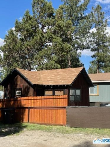 407 Garrick Way, Big Bear City CA  92314-8967 exterior