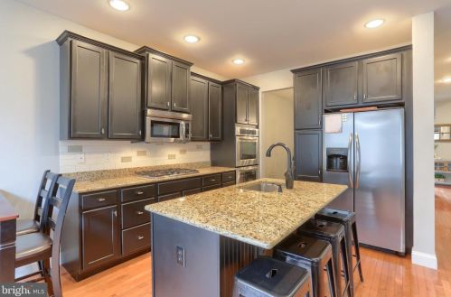 302 Witwer Way, Mount Joy PA  17552-1162 exterior