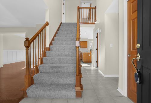 317 Central Station Dr, Johnstown, OH 43031-9493