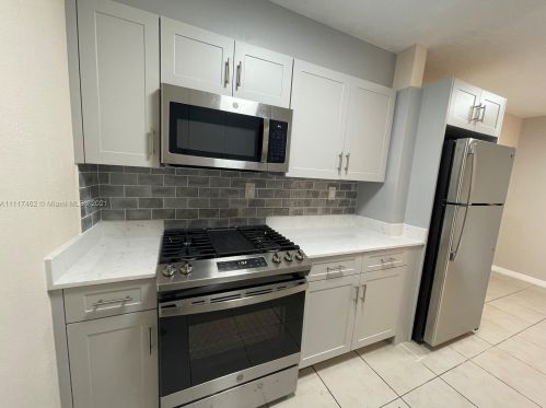 1655 44th St, Hialeah, FL