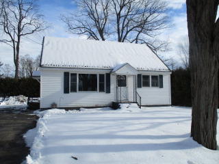7 Fatima St, Morrisonville, NY 12962-9658