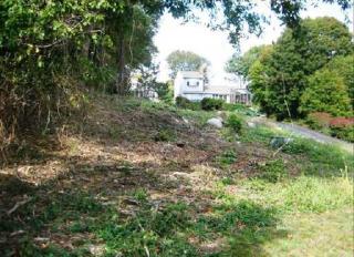 40 Elm St, Groton, CT 06340-5617