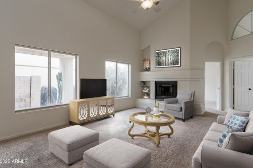 1322 Parkside Dr, Gilbert, AZ 85234-5418