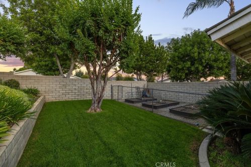 425 Winston Way, Upland CA  91786-2323 exterior