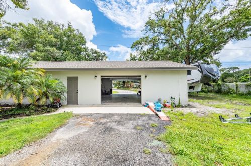 2406 Sunset Ln, Lutz FL  33549-8209 exterior
