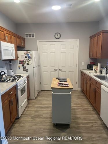 129 Sophee Ln, Lakewood NJ  08701-6286 exterior