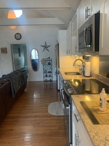 49 Kinsley Ln, Mendon, MA 01756-1236