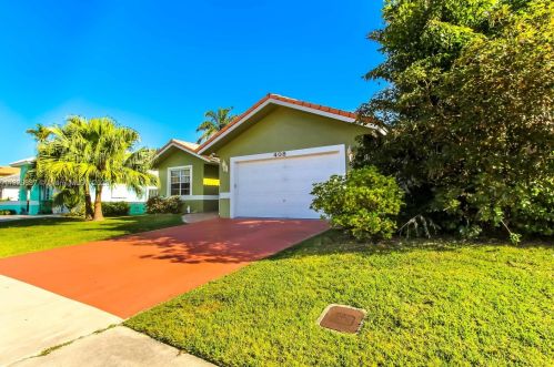 408 6th St, Dania Beach FL  33004-4700 exterior