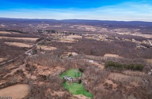 18 Dennis Rd, Lafayette NJ  07848-3153 exterior