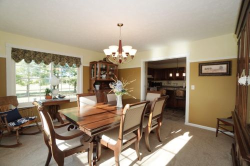 386 Schell Rd, Wilmington OH  45177-9037 exterior