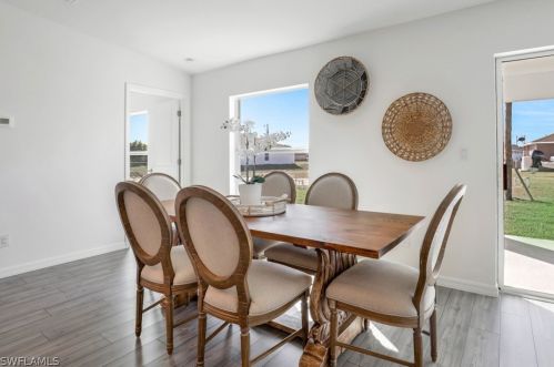 2210 5th Pl, Cape Coral FL  33993-4120 exterior