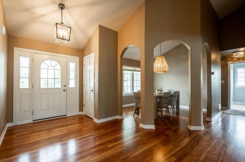 1217 Ridgeside Rd, Oconomowoc, WI 53066-1788