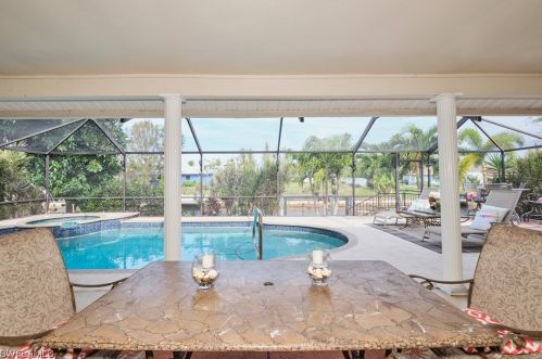 1429 23rd Ter, Cape Coral FL  33909-4402 exterior
