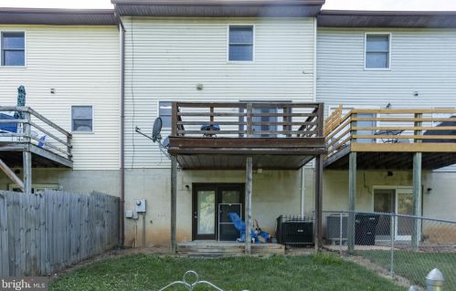 917 Hilltop Dr, Woodstock, VA 22664-1600