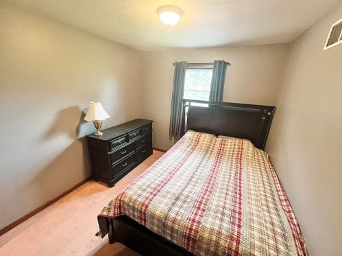 2413 Woodland Hills Dr, New Castle PA  16101-5557 exterior