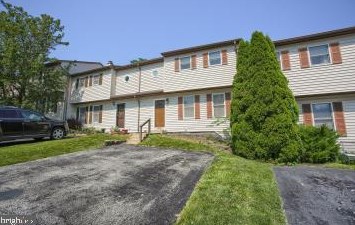 2716 Buxton Rd, Harrisburg PA  17110-3547 exterior