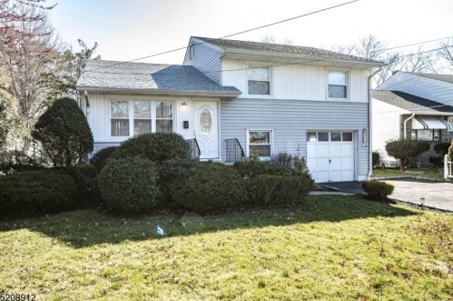904 Lake Ave, Rahway, NJ 07065-1605