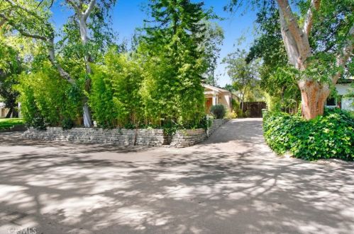 11805 Hartsook St, North Hollywood CA  91607-3215 exterior