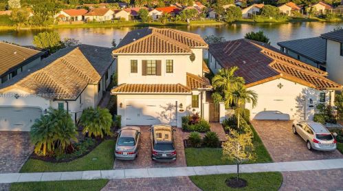 495 113th Ln, Hollywood, FL 33025