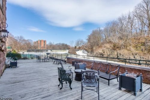 240 Main St, West Paterson NJ  07424-1351 exterior