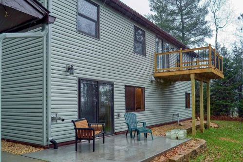 6085 Taft Rd, Duluth, MN 55803-9460