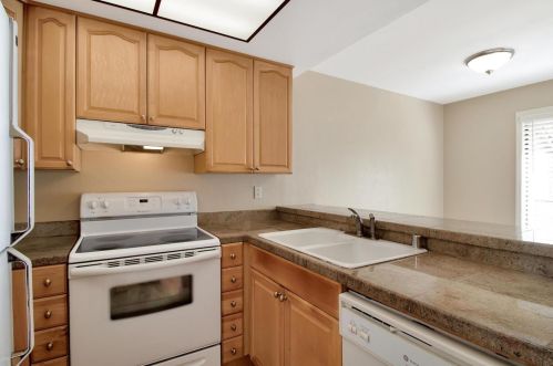 708 Cassaday Ct, San Jose CA  95136-1918 exterior