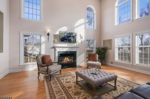 409 Beverwyck Rd, Parsippany NJ  07054-1537 exterior