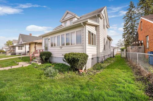 123 12th St, Mishawaka, IN 46544-5318