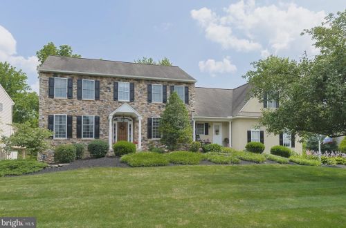 242 Heatherstone Way, Lancaster, PA 17601-4976