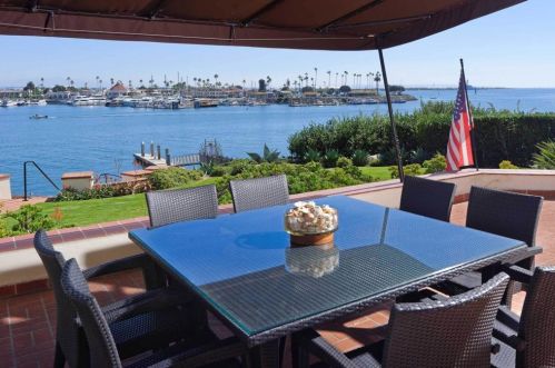 2900 Nichols St, San Diego CA 92106-3426 exterior