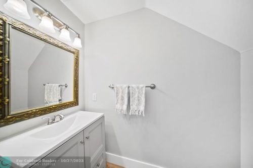 1277 144th Ter, Hollywood FL  33028-2925 exterior